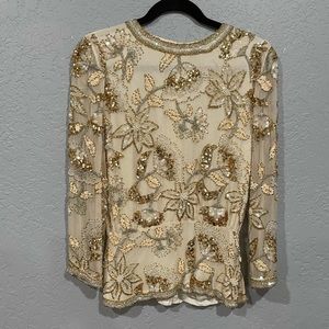 Beautiful vintage fine collection top